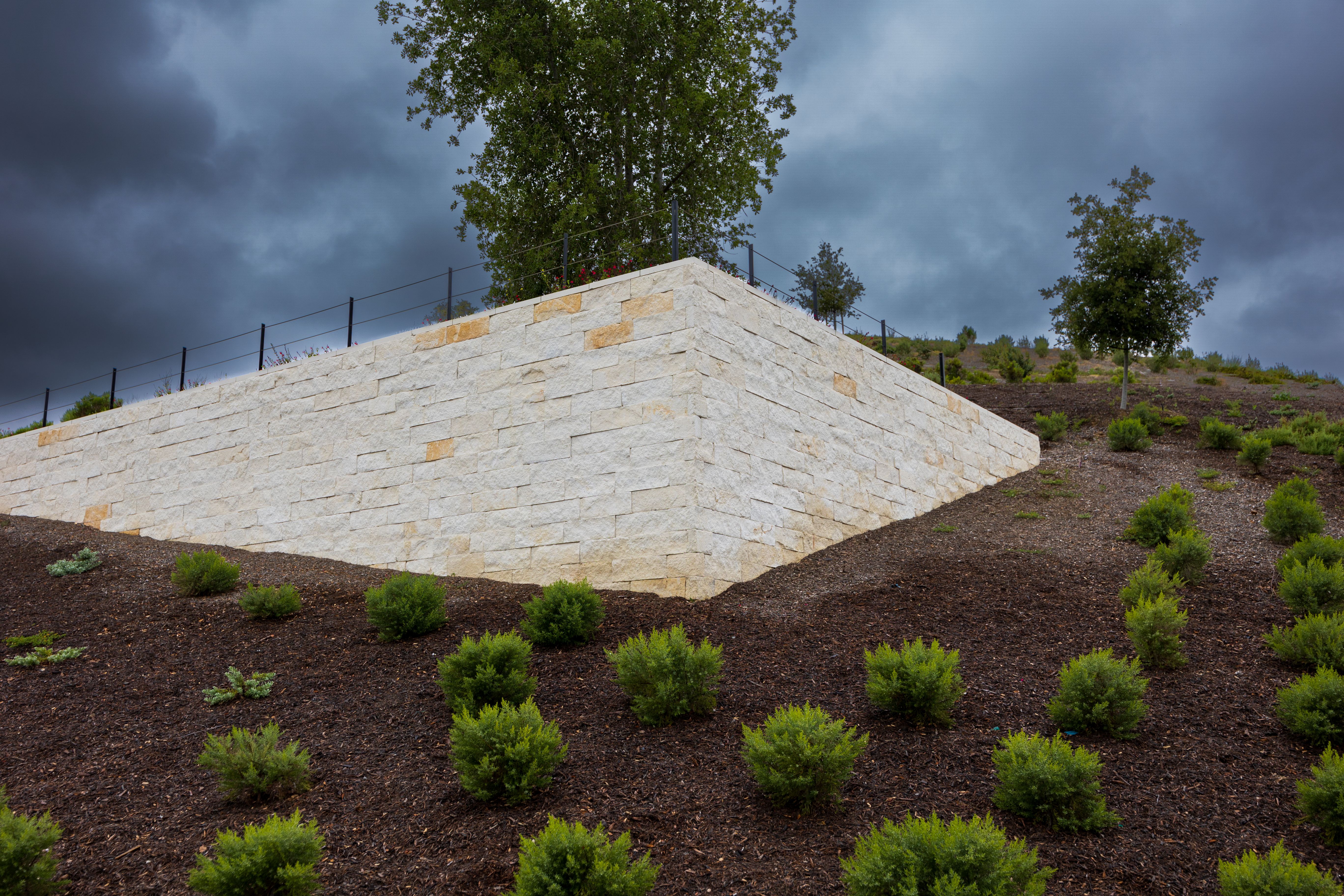 Retaining wall landscaping project